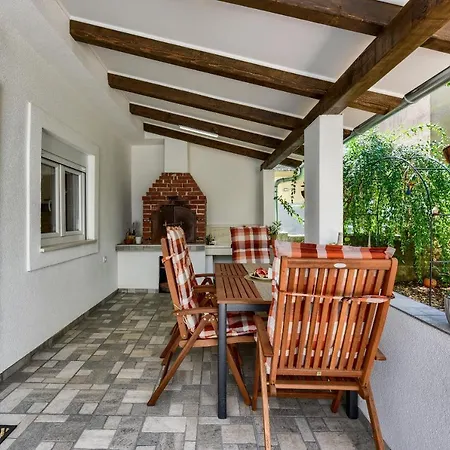 Yula Apartament Zadar